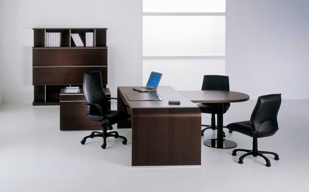 Office Chairs & Tables